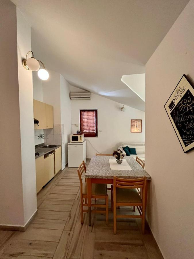 شقة Gorana Apartman With Swimming Pool ييلسا المظهر الخارجي الصورة