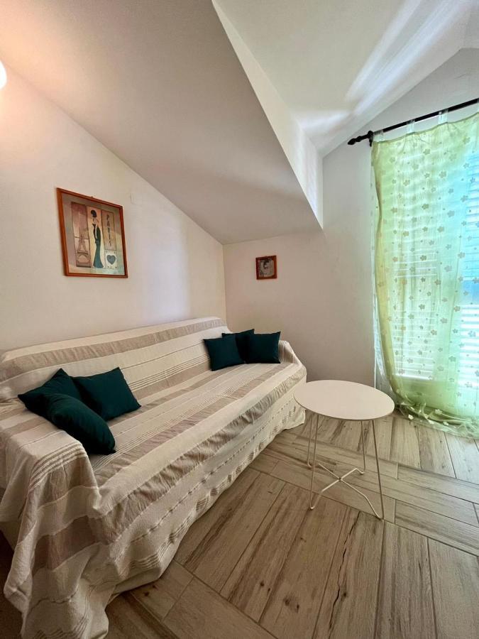 شقة Gorana Apartman With Swimming Pool ييلسا المظهر الخارجي الصورة